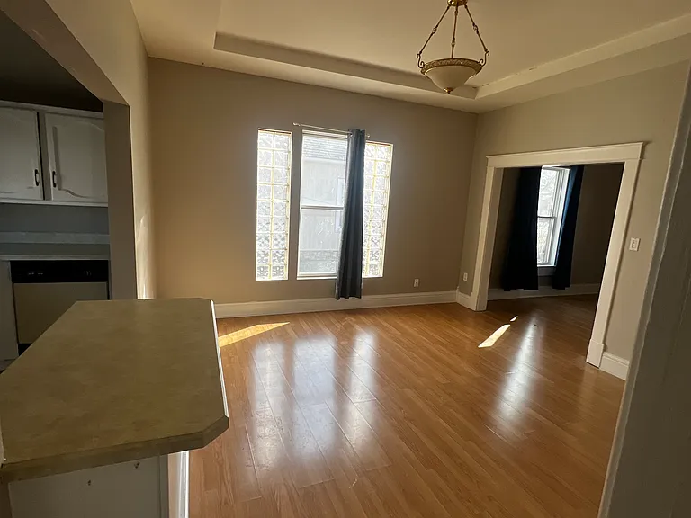 813 Saint Louis Ave — Photo 11