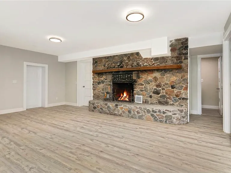 4442 Dorchester Rd — Photo 10