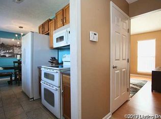 9112 Glasslipper Ct, Louisville, KY 40229