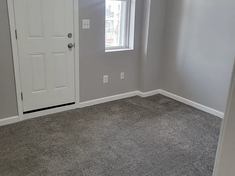 3410 E Fairmount Ave — Photo 7