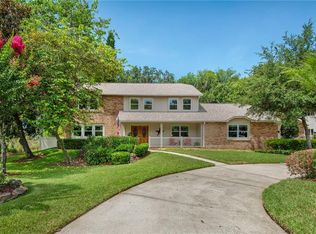 307 S Riverhills Dr, Temple Terrace, FL 33617