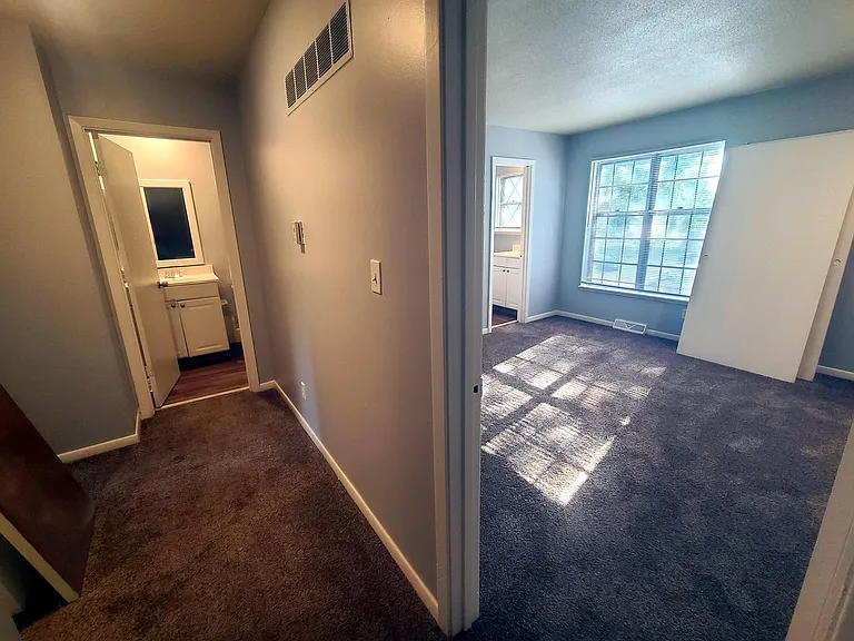 9825 Linden Cir — Photo 6