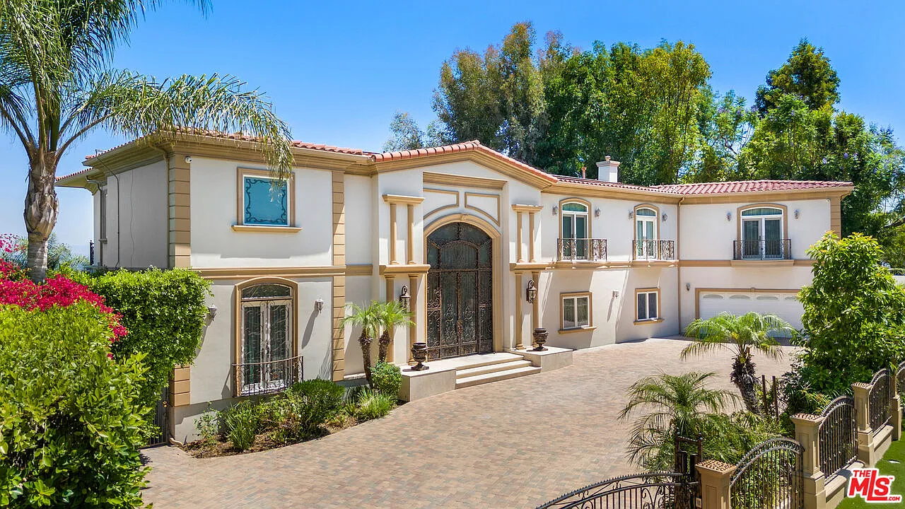 6 bed, 7.0 bath, 8073 sqft, $19,500 — Photo 1