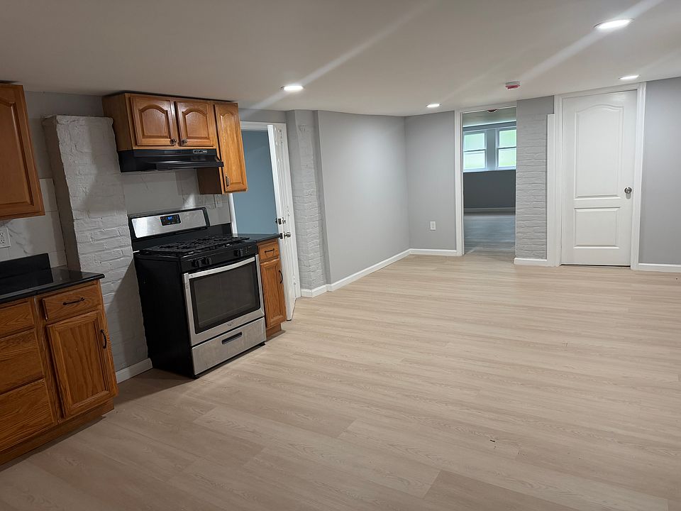 1st image of 417-419 S 14th St