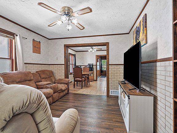 4th image of 420 Northern Ave