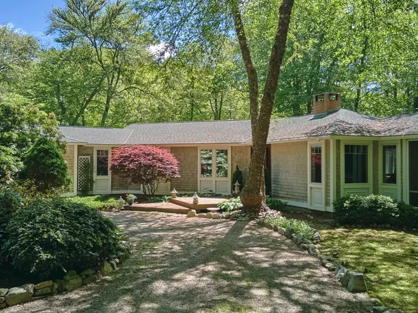 216 Al Harvey Road, Stonington, CT 06378
