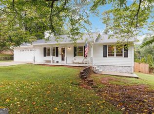 6428 Paradise Point Rd, Flowery Branch, GA 30542