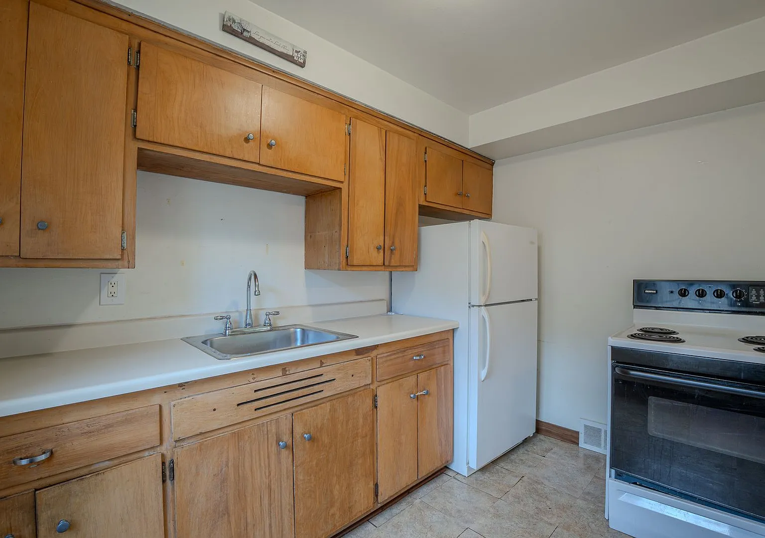 4204 N Olsen Ave — Photo 4