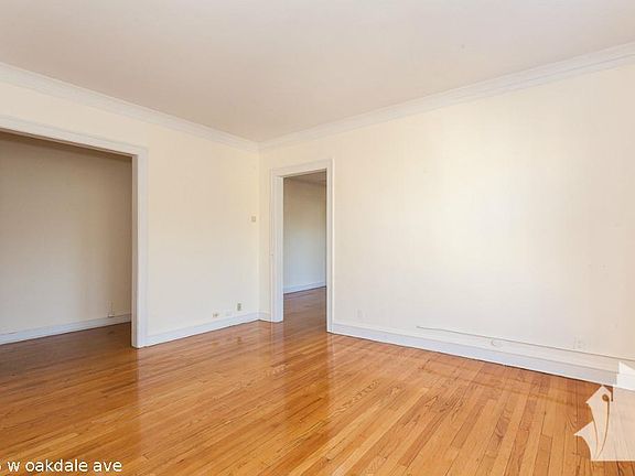 2nd image of 1115 W Oakdale Ave #617
