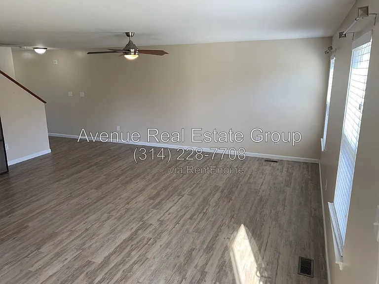 554 Parkgate Dr — Photo 8