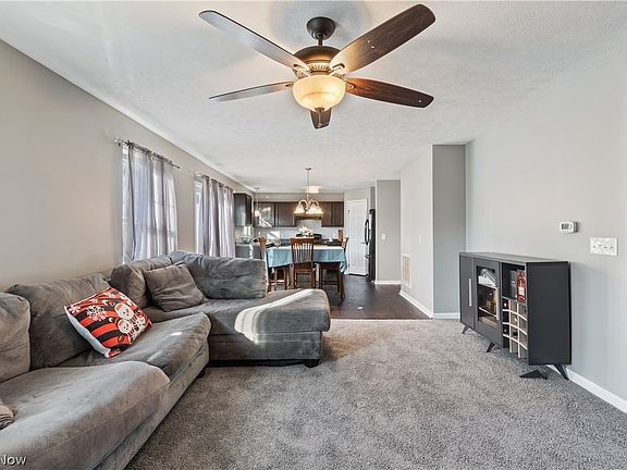 5th image of 132 Northwood Ln