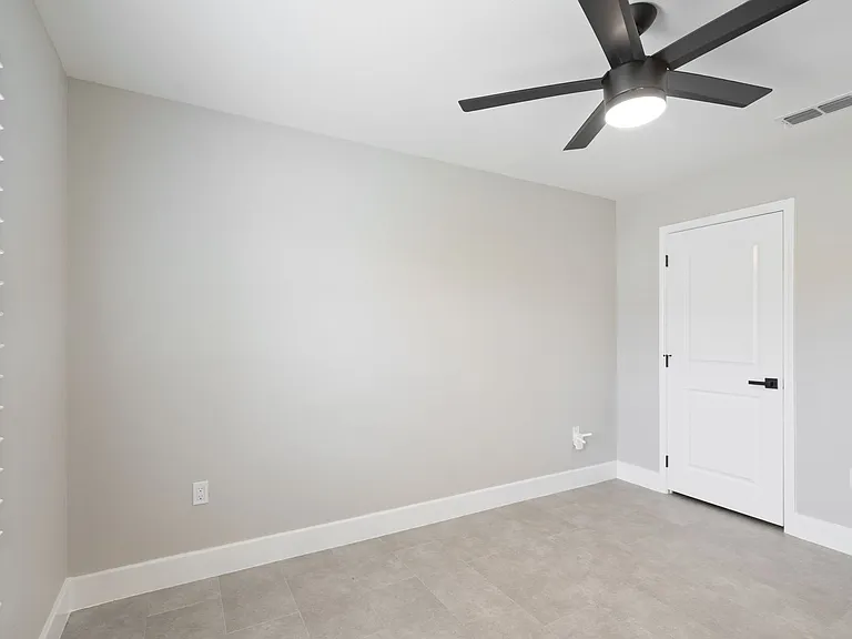 105 Noahy Dr — Photo 16