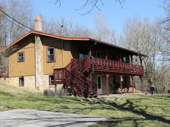 1304 Matthew Hollow Rd, Sevierville, TN 37876