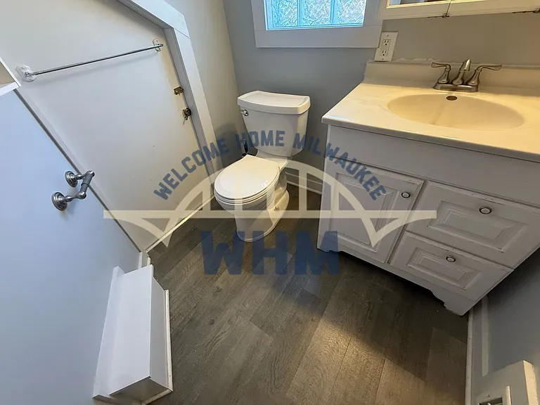 2054 S 72nd St — Photo 11