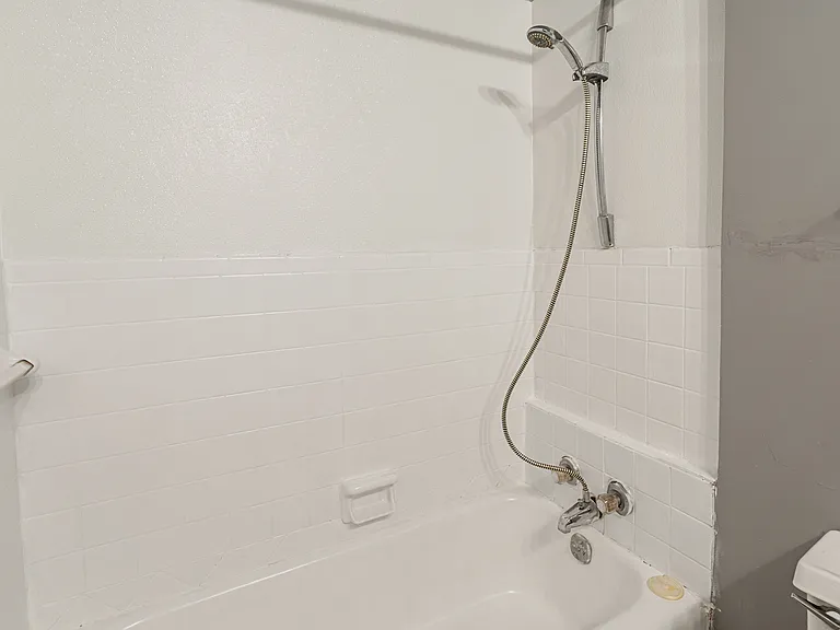 1601 Elizabeth St — Photo 17