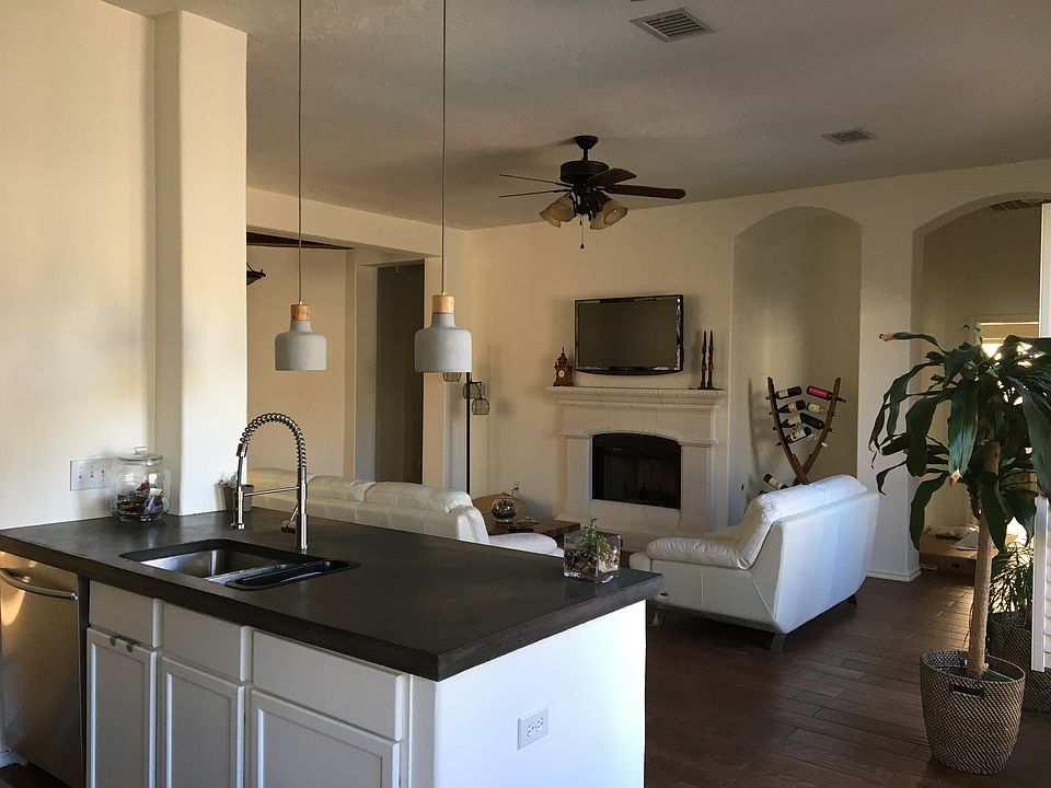 2nd image of 1414 Queens Bay Dr