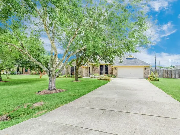 2015 Magnolia Bnd, Cove, TX 77523