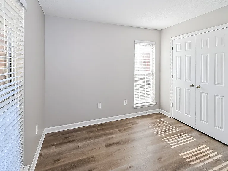 1883 Crescent Ln — Photo 14