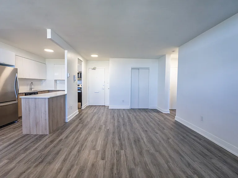 90 Eastdale Ave — Photo 48