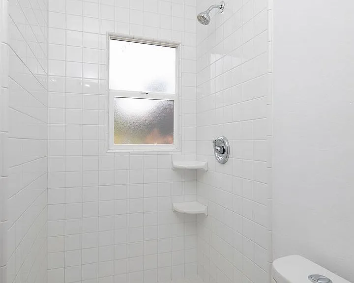 1414 Roosevelt Ave — Photo 16