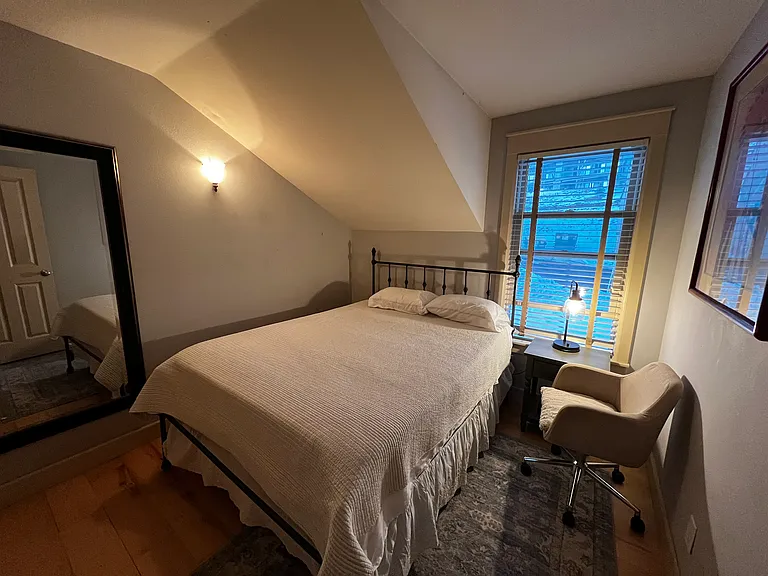 Bedroom 2 with Queen Bed