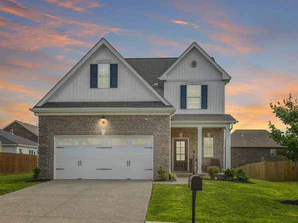 1009 Ellington Dr, Gallatin, TN 37066