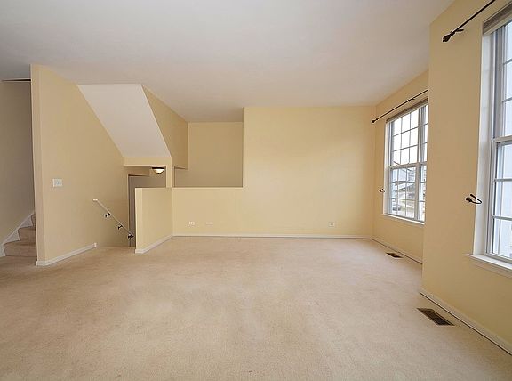 4th image of 2256 Hudson Cir #0