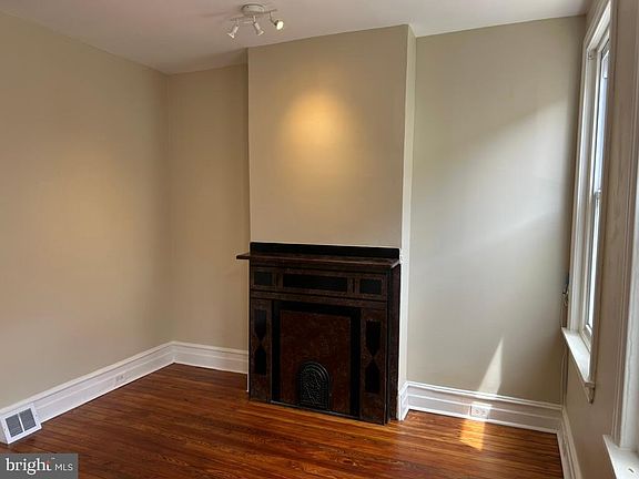 2nd image of 1808 N Mutter St