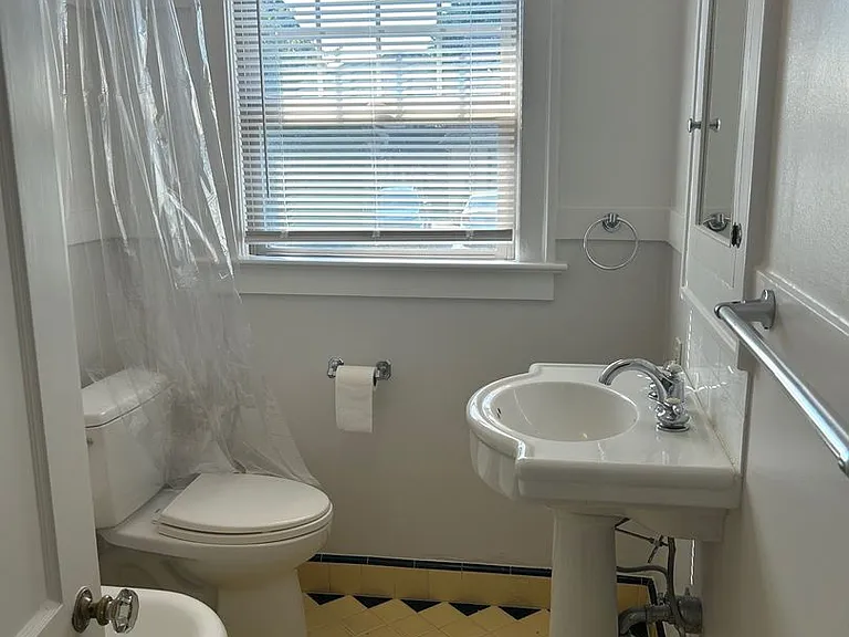 824 SE Peacock Ln — Photo 7