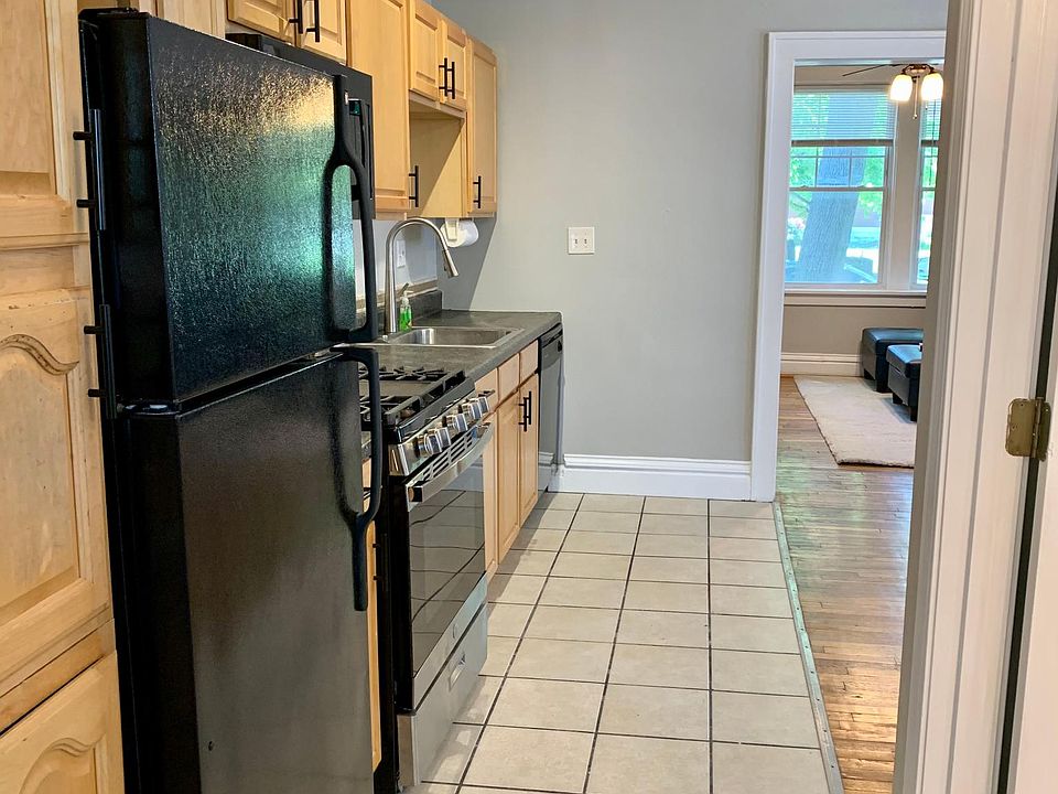hallway leading to kitchen