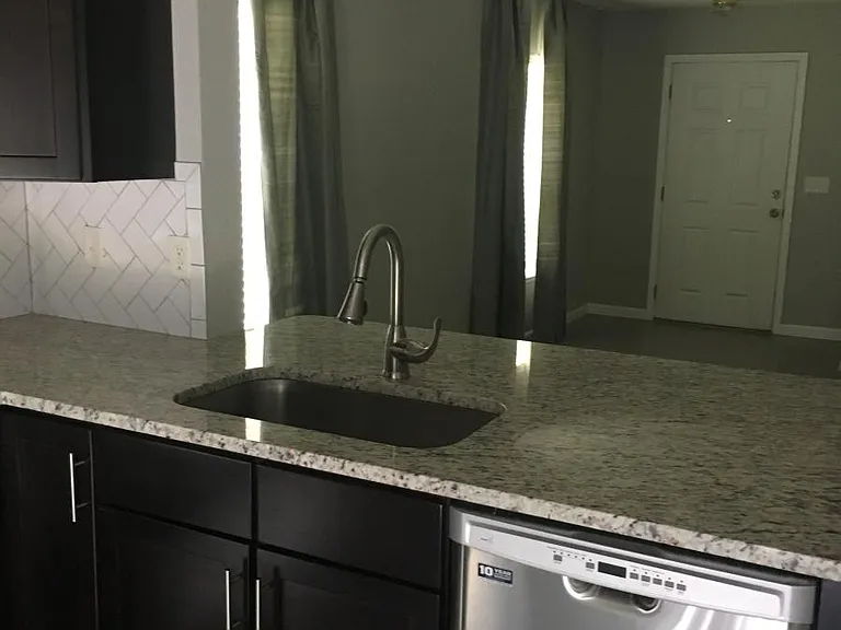 117 Brookfall Dr — Photo 7