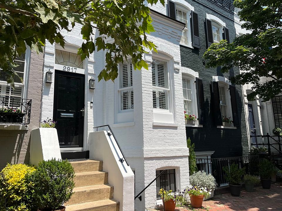 Townhouse exterior
