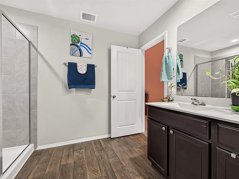 811 Petunia Falls Ln — Photo 29