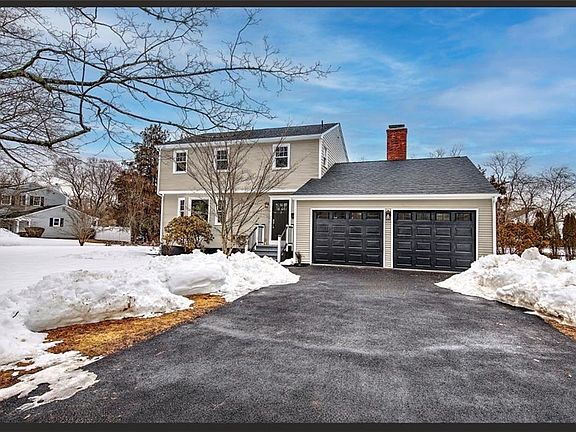 2nd image of 3 Pine Top Rd