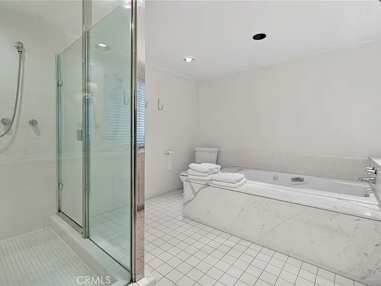 501 Morning Star Ln — Photo 32