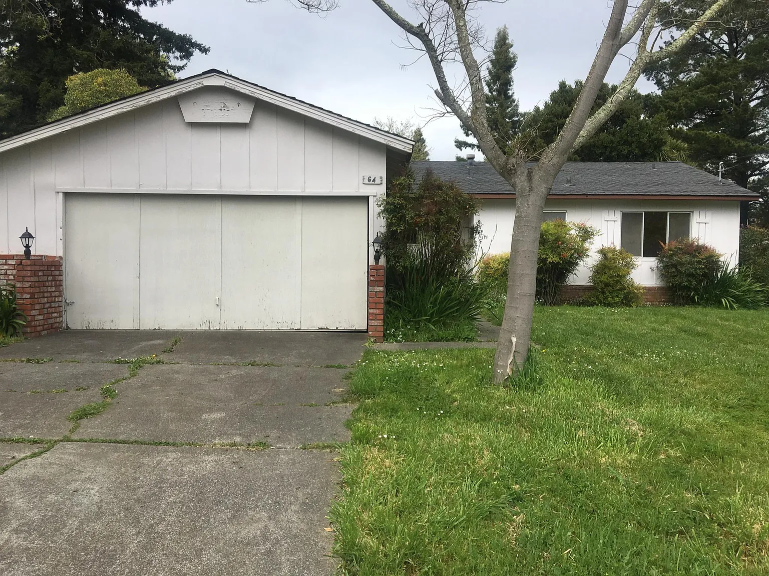 64 Harvard Ln photo 1