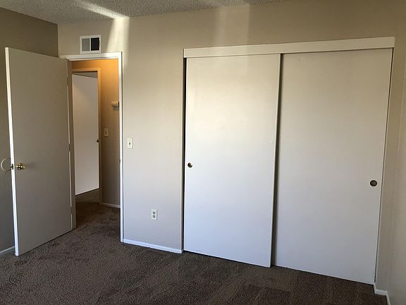 2nd image of 1420 Eastpark Dr #1