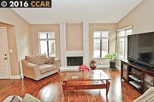 4th image of 2234 Lynbrook Dr
