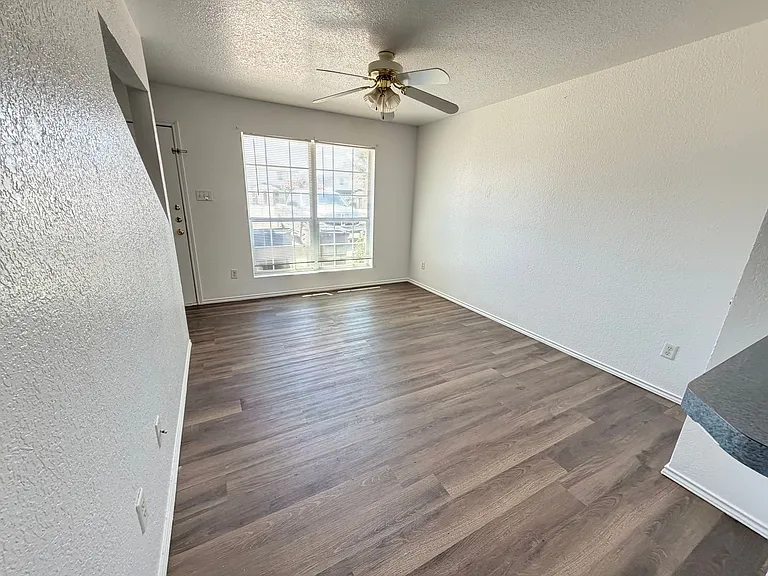 4302 Alan Kent Dr — Photo 4
