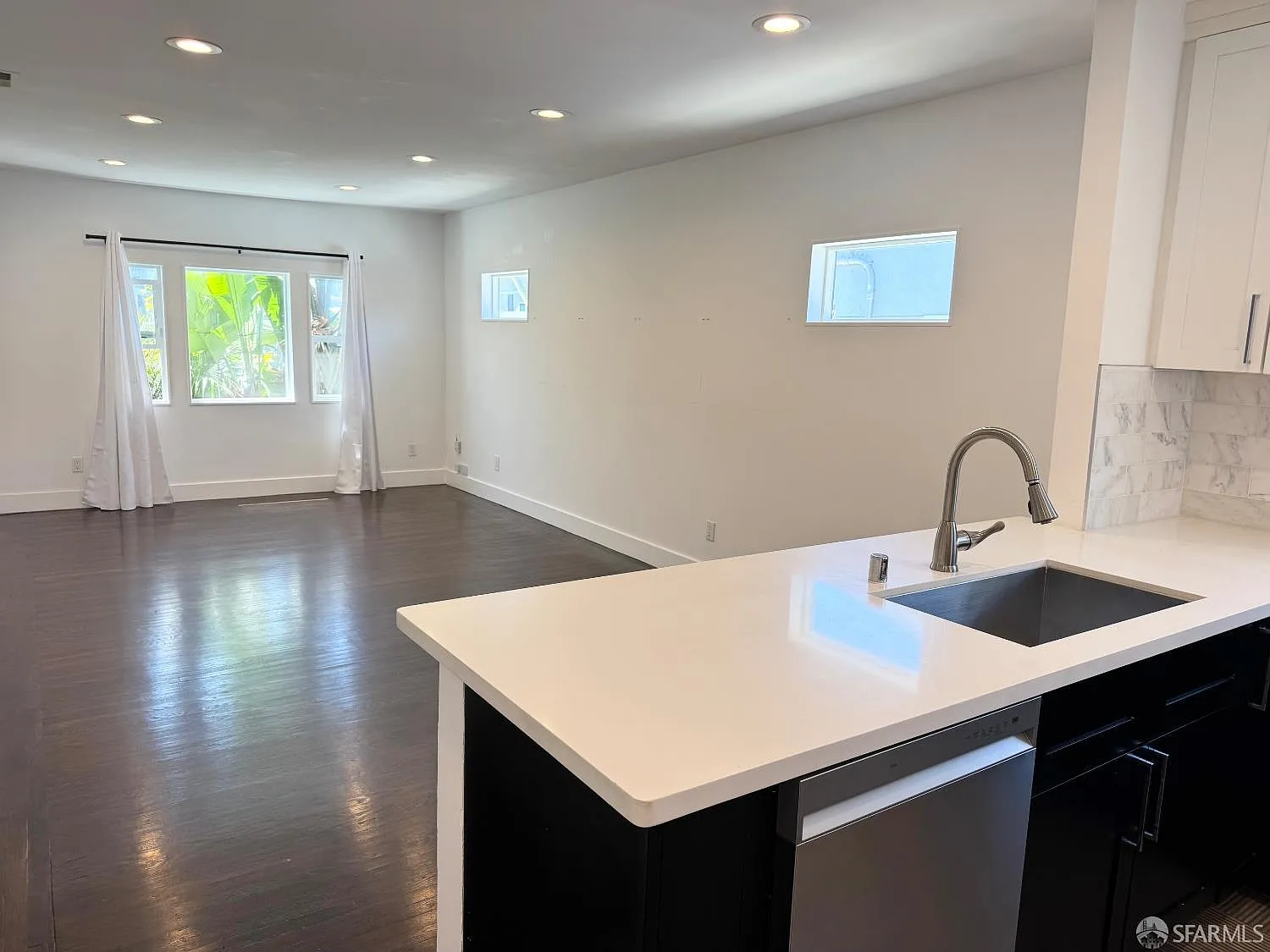 2 bed, 1.0 bath, 946 sqft, $3,950 — Photo 3