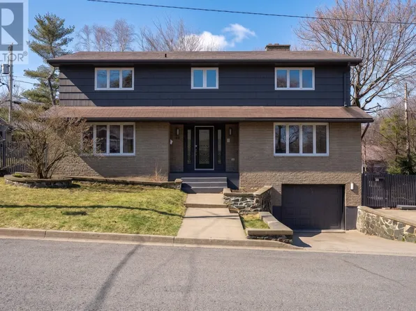 24 Parmbelle Ln, Halifax, NS B3M 1N3
