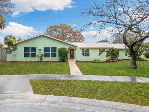 2251 Alexander Dr, Titusville, FL 32796