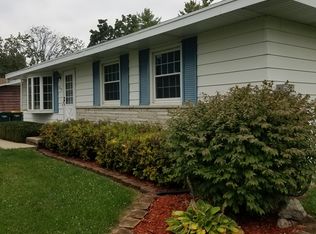 659 E Center St, Juneau, WI 53039