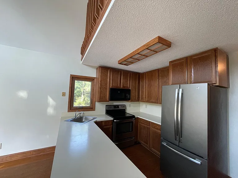 226 Rock Valley Rd — Photo 9