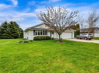4933 Grey Fox Dr, Sheboygan, WI 53081