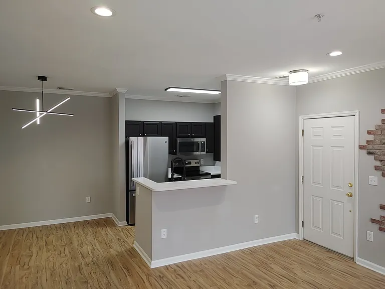 801 Moratuck Dr #206 — Photo 7