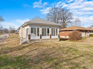11901 Bellefontaine Rd, Saint Louis, MO 63138