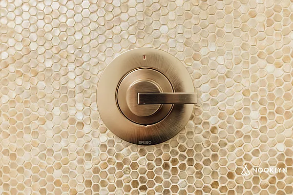 Rented by Nooklyn NYC LLC | media 138