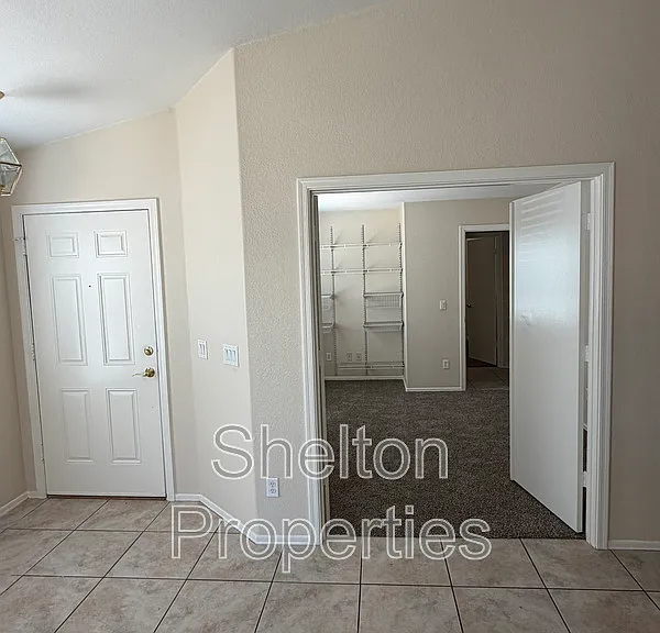12725 W Hearn Rd — Photo 6