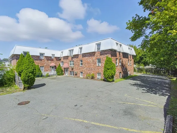 33-33A Jackson St #303, Lynn, MA 01902